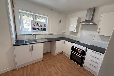 3 bedroom flat to rent, Swansea SA1