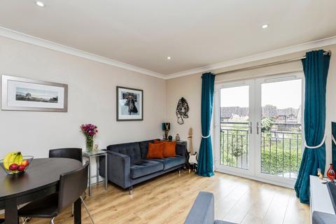 2 bedroom flat for sale, Elm Grove, Horsham, West Sussex, RH13