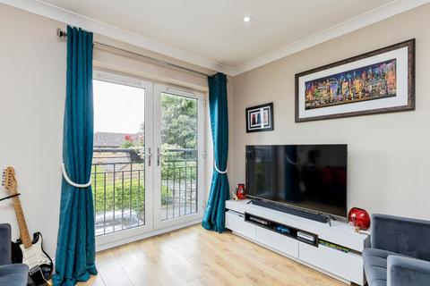 2 bedroom flat for sale, Elm Grove, Horsham, West Sussex, RH13