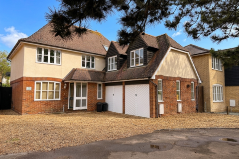 4 bedroom detached house for sale, Felsham Chase, Burwell