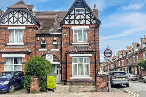 6 bedroom end of terrace house for sale, Lea Road, Gainsborough DN21