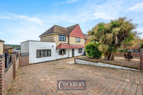 Slades Drive, Chislehurst, BR7