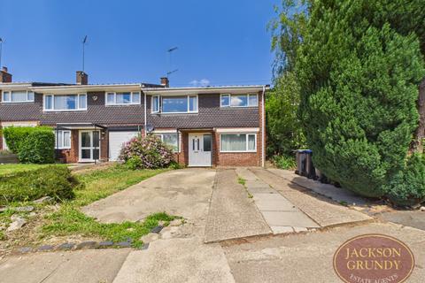 End of terrace house - Bankside, Links View, NN2 7NG