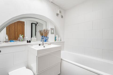 2 bedroom apartment for sale, Coldharbour Lane, London, SW9