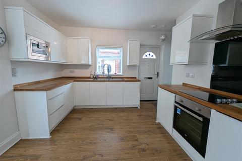 2 bedroom semi-detached house for sale, Estoril Road, Darlington