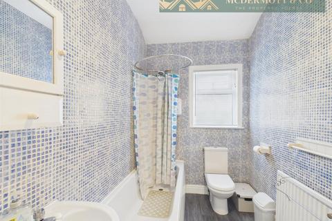 2 bedroom terraced house for sale, Eastwood Avenue, New Moston