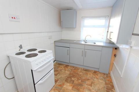 2 bedroom house to rent, Hockliffe Street, Leighton Buzzard
