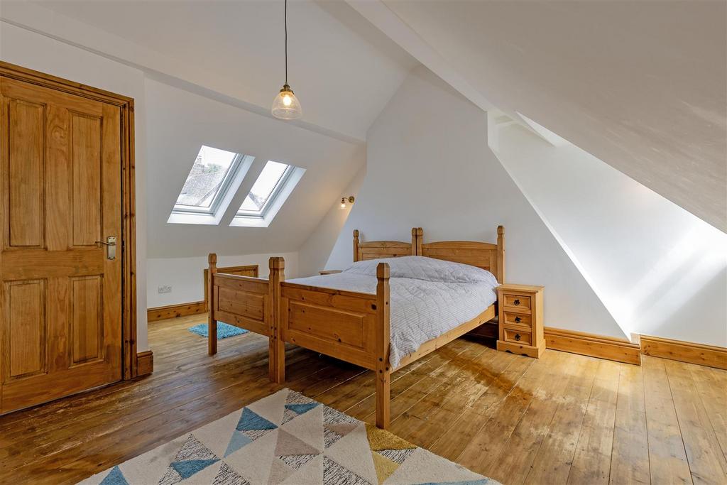 Bedroom 3-2.jpg