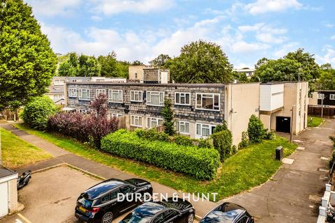 undefined, Monksgrove, Loughton, IG10