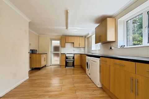 3 bedroom semi-detached house for sale, Manor Park Drive, Yateley, Hampshire