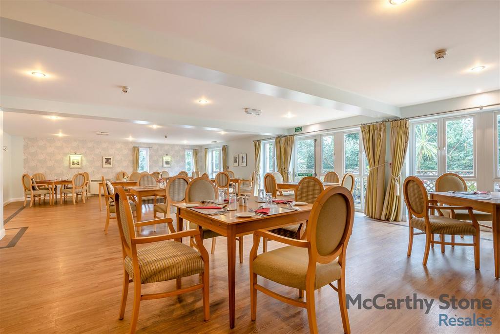 8637037-interior18.jpg