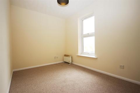 1 bedroom flat for sale, Latchingdon Court, Forest Road, Walthamstow