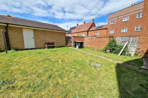 4 bedroom townhouse for sale, Saxon Way, Great Denham, Bedford