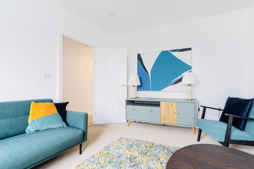 House in Bristol, Greenbank, Eastville - More