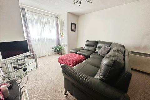1 bedroom flat for sale, Larkspur Gardens, Luton, Bedfordshire, LU4