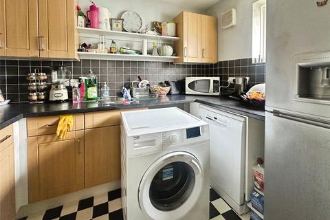 1 bedroom flat for sale, Larkspur Gardens, Luton, Bedfordshire, LU4