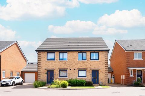 3 bedroom semi-detached house for sale, Dante Way, Epsom
