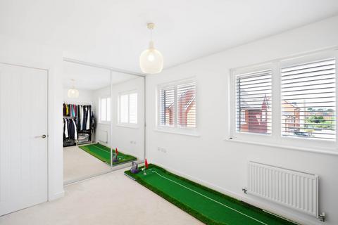 3 bedroom semi-detached house for sale, Dante Way, Epsom