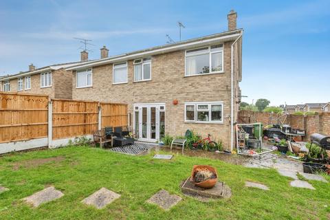 4 bedroom semi-detached house for sale, Hollyford, Billericay, Essex, CM11