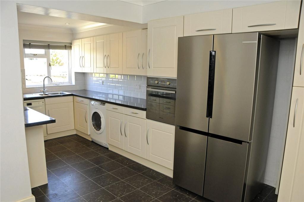 House in London, Farnborough Park, Locksbottom - View 2