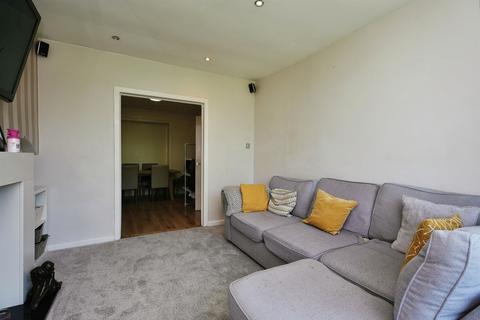3 bedroom semi-detached house for sale, Poplar View, Bradford