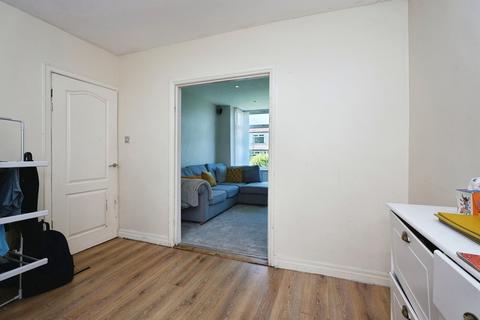 3 bedroom semi-detached house for sale, Poplar View, Bradford
