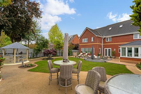 5 bedroom detached house for sale, Fox Bank Close, Widnes WA8