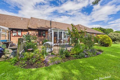 2 bedroom retirement property for sale, William Hill Drive, Bierton