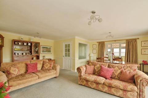3 bedroom bungalow for sale, Seaview Road, Greatstone, New Romney, Kent, TN28