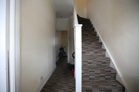 4 bedroom terraced house to rent, Leader Avenue, Manor Park, E12 6JP