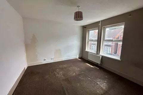 4 bedroom end of terrace house for sale - Widok 5