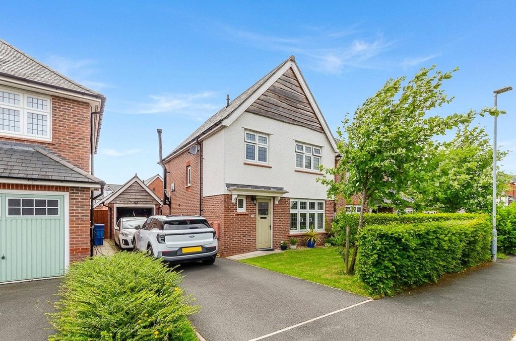 3 bedroom detached house for sale