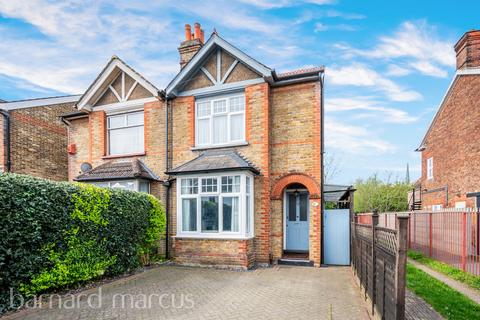 Hook Road, Epsom