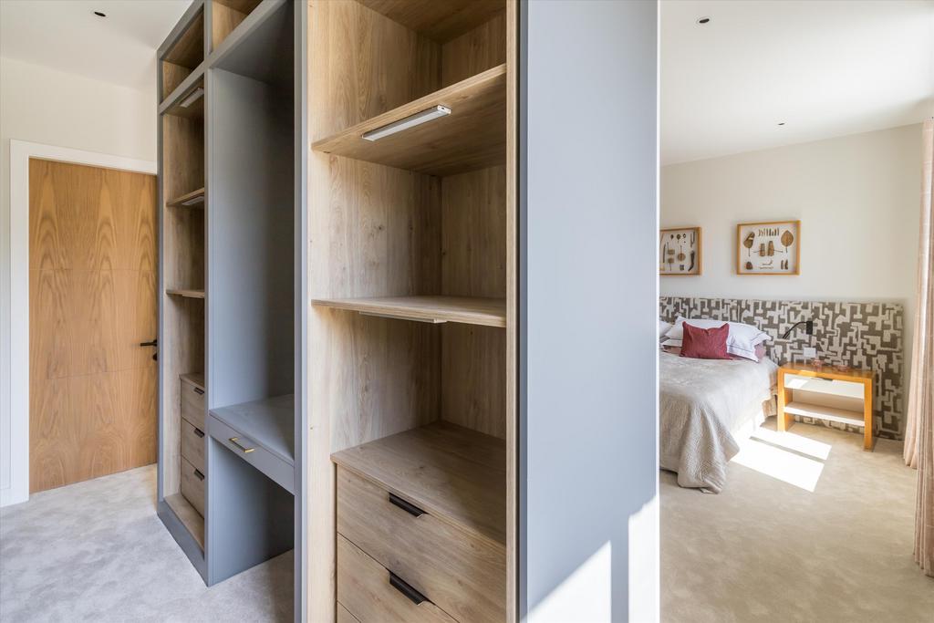 Walk-in wardrobe