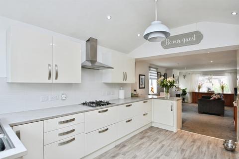4 bedroom detached house for sale, Knox Lane, Harrogate