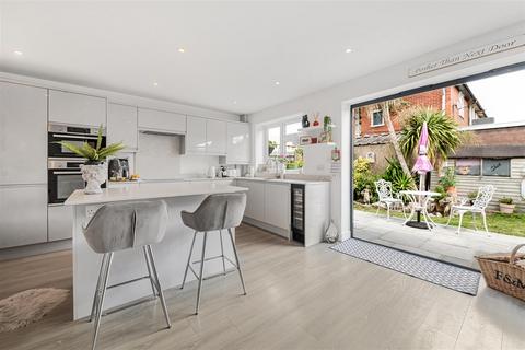 undefined, Whitland Road, Carshalton SM5
