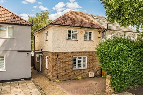Twining Avenue, Twickenham TW2