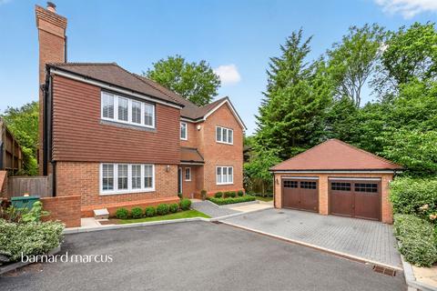 5 bedroom detached house for sale, Boxford Close, South Croydon