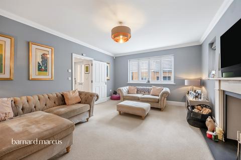 5 bedroom detached house for sale, Boxford Close, South Croydon
