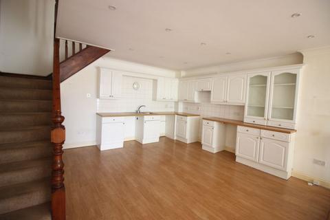 2 bedroom semi-detached house to rent, High Street, Bream GL15