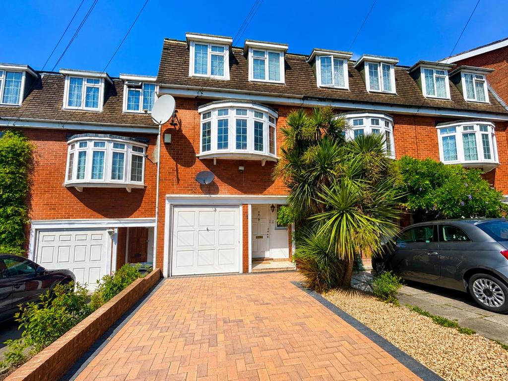 Detached house exterior, driveway, garage