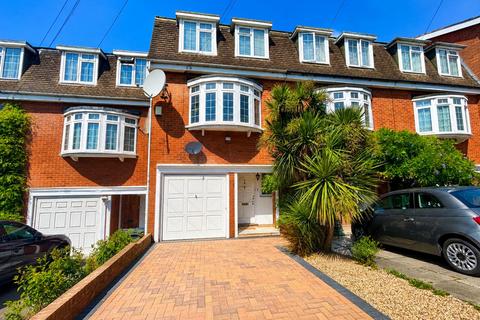 Austell Gardens, Mill Hill, NW7