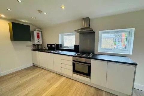 2 bedroom flat to rent - Widok 3