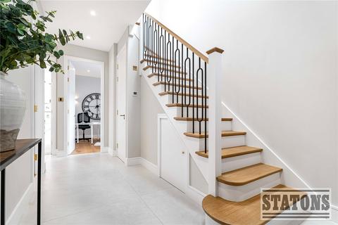 4 bedroom semi-detached house for sale, Ash Grove, Enfield, EN1