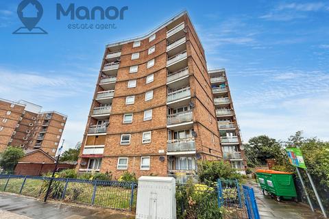 2 bedroom flat for sale, Hathaway Crescent, Manor Park, E12 6LT