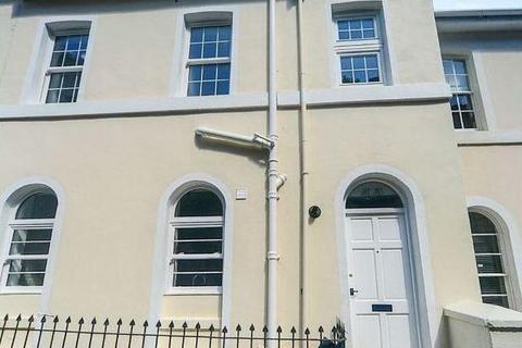 1 bedroom in a house share to rent, A Coburg Place, Torquay, TQ2