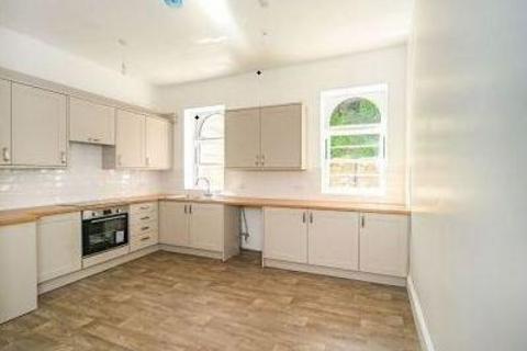 1 bedroom in a house share to rent, A Coburg Place, Torquay, TQ2