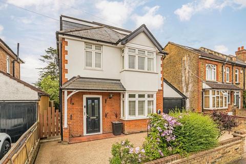 Tolworth Park Road, Surbiton KT6