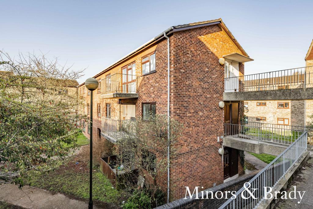 4 bedroom flat to rent