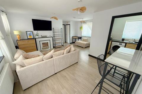 1 bedroom coach house for sale, Burns Close, Stratford-Upon-Avon